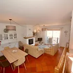 Lägenhet 'collasao' - Stunning Duplex With Pool & Sea Views *